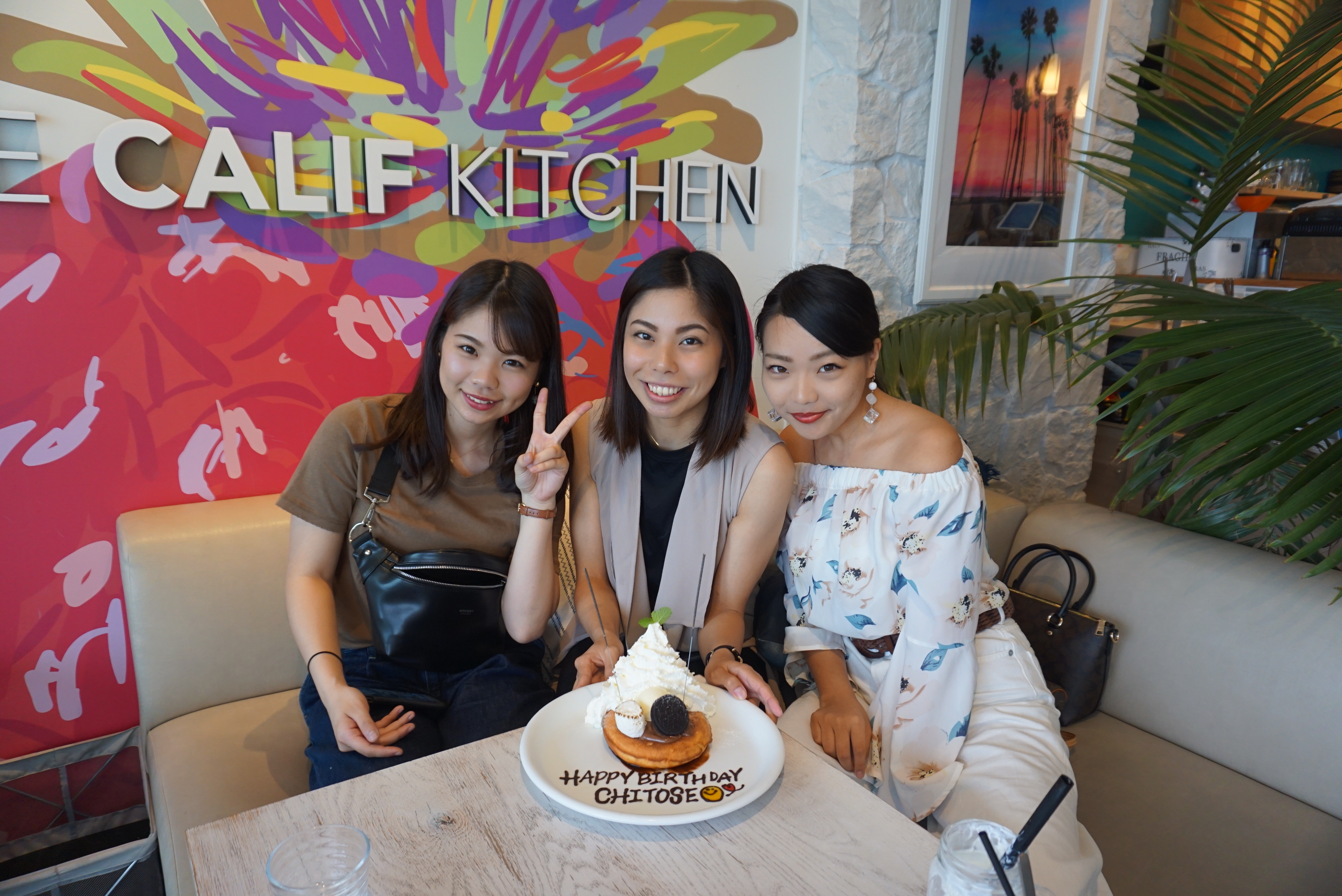 バースデーサプライズ The Calif Kitchen Okinawa 沖縄北谷の海の水平線を一望の絶景カフェ レストラン